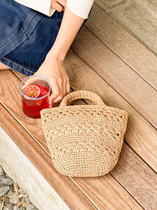 Hilo de tejer YARNA Lattan (40g) para crochet, suave al tacto, colores vivos, lavable, ideal para manualidades, alegre y liso. - Product Image 4