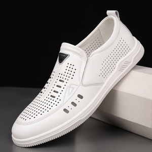 Sandalias de cuero perforado para hombre, zapatos casuales transpirables para conducir, para adultos, cuatro estaciones, color blanco - Product Image 1