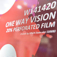Vinyle micro-perforé auto-adhésif écologique à vision unilatérale pour matériau graphique personnalisé imprimé pour fenêtres de bureau