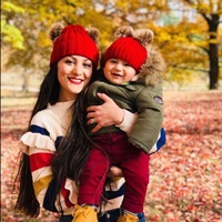 Chapeau tricoté d'hiver mignon pour femmes bébés enfants avec double pompon bonnet chaud en fourrure chapeau au crochet