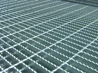 Grille en acier inoxydable dentelée, revêtement antidérapant, couvercle de tranchée pour passerelle, pour usage extérieur