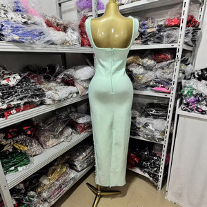 Nuovo Arrivo 2026 Abito Lungo Aderente Senza Schienale con Decorazioni Floreali, Senza Maniche, <span class=keywords><strong>Sexy</strong></span>, con Spalline Sottili, Aderente e Decorato con Perline - Product Image 3