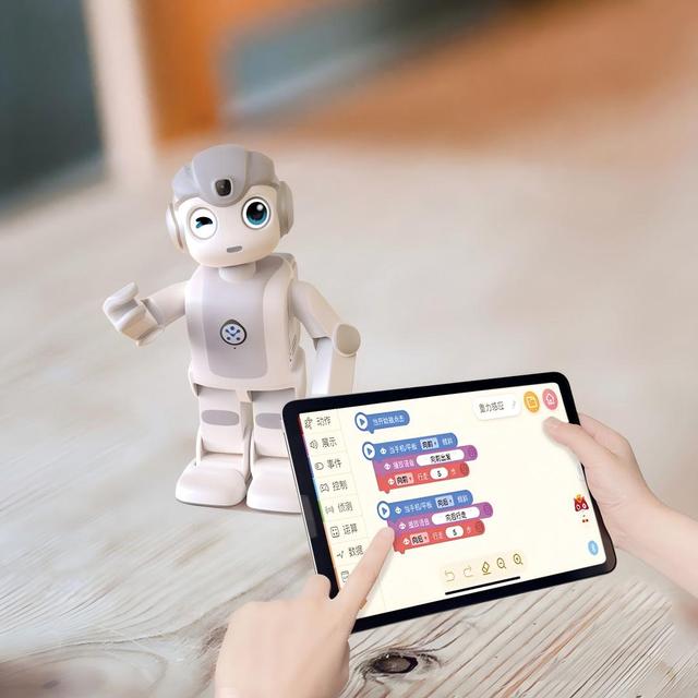 UBTECH Alpha Mini Smart AI Robot Intelligent STEM Robotics Education Talking Learning Humanoid Educational Robot for Kids Toys