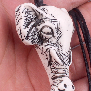 Collar Clásico con Colgante de Hueso de Yak y Escultura de Elefante Grabada en Resina, Gargantilla Vintage de Hueso de Yak con Diseño Animal para Hombre - Product Image 6