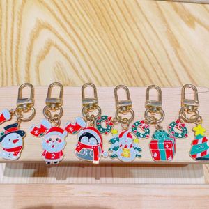 Nouvelle Tendance Porte-clés Métallique Mignon et Coloré pour Cadeaux de Noël, Mini Pendentif Portable, Accessoires de Décoration de Sac - Product Image 4