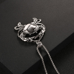 Collier avec pendentif en forme de crabe en acier inoxydable pour hommes, breloque à thème style punk SP823 - Product Image 2