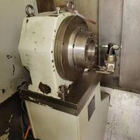 Centre d'usinage CNC 5 axes d'occasion W-428P de fabrication suisse pour pièces aérospatiales, en titane et médicales – Centre de fraisage de seconde main