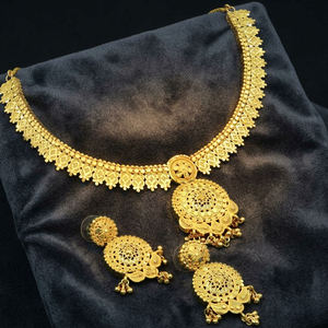 Wholesale 14K 18K 24K Gold Plated Brass Forming Short Necklaces, Traditional Flower Design Wedding Jewelry Set Fashion Jewelry - Product Image 1