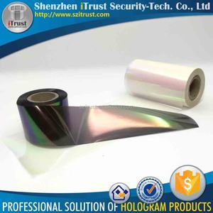 Film de transfert thermique pour étiquettes holographiques personnalisées à positionnement par estampage à chaud - Product Image 5