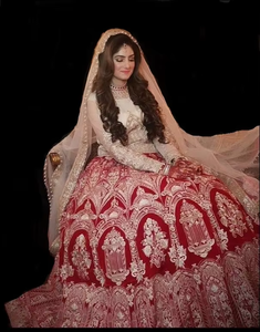 ATIYA LIBAS Robe de mariée Lehenga Choli pour femme avec broderie lourde Zardozi en acétate pour mariages indiens/pakistanais - Product Image 4