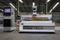 Máquina de Corte de Madera, Router CNC 2030 con Sistema de Etiquetado para Procesamiento de Placas