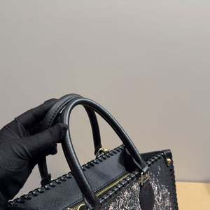 Bolso de Mano de Diseño Original de Alta Calidad para Mujer, Impermeable, de Cuero Duradero, con Cierre de Cadena, en Oferta - Product Image 5