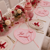 Set de table en coton brodé en forme de cœur, personnalisable avec nom et date, décoration d'intérieur, ornement de table de mariage romantique, design personnalisé