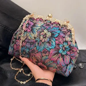 New Luxury Women Fashion Crystal Crossbody Bags Black Blue Clip Shell Chic Handbags Female Chain Shoulder Bags Party Clutch