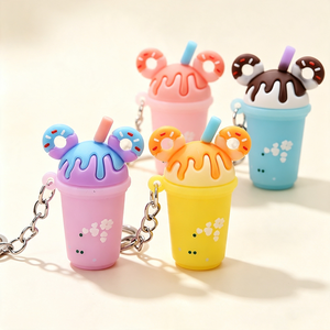 Toptan Yaratıcı Karikatür PVC Donut Sütlü Çay Bardağı Anahtarlık Sevimli Şekilli 3D Dondurma Boba Sütlü Çay Anahtarlık - Product Image 3