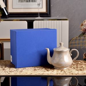 Élégant Nouvel Ensemble de Théière en Porcelaine Fine (Bone China) Beige Gaufrée, Motif Floral, Compatible Lave-Vaisselle et Micro-ondes - Product Image 1