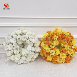 Guirnalda de flores de rosa de seda suave personalizada, aro floral hecho a mano para bodas y eventos navideños, decoración realista y suave - Product Image 1