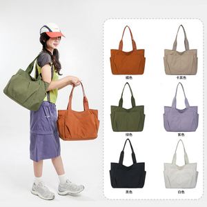 Sac à bandoulière simple de grande capacité en nylon léger et résistant à l'eau, sac à main, sac bandoulière, sac fourre-tout pour femme. - Product Image 1