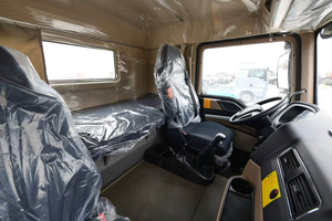 Camion tracteur d'occasion SINOTRUK HOWO <span class=keywords><strong>TX</strong></span> 6x4, moteur diesel Euro2 400 CV, 10 pneus, tête de remorque pour charges lourdes, pour le marché africain - Product Image 6