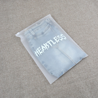 Sacs d'emballage pour vêtements en tissu biodégradable avec logo d'entreprise imprimé sur mesure, sacs en plastique à fermeture éclair mate, sacs en plastique à fermeture éclair givrés