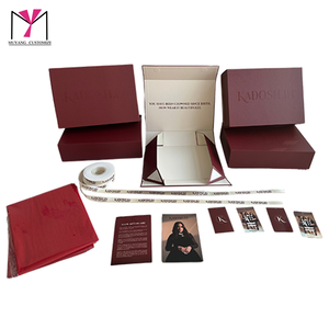 Caja Rígida para Pelucas KADOSHLI con Acabado Mate, Logotipo Personalizado con Estampado en Caliente, Forro de Satén con Cinta, Diseño Rectangular de Alta Gama - Product Image 1
