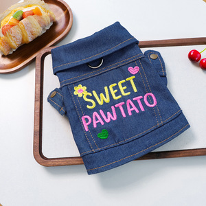 Spedizione rapida vestiti <span class=keywords><strong>per</strong></span> cani nuove giacche <span class=keywords><strong>per</strong></span> animali d'autunno inverno cuccioli di cani piccoli ricamati cappotto in Denim con motivo a patata - Product Image 1