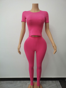 Ensemble 2 pièces côtelé en coton et élasthanne pour <span class=keywords><strong>femme</strong></span>, avec logo personnalisé, manches courtes et pantalon long ajusté, <span class=keywords><strong>tenue</strong></span> décontractée et de sport pour l'été – Grande Vente - Product Image 4