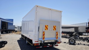 Plateforme élévatrice hydraulique à cycle de levage rapide 1500 kg pour camions droits - Product Image 2