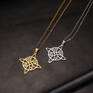 Collier religieux Nœud de Sorcière, Nœud Trinitaire Irlandais, Pendentif Triple Spirale en Acier Inoxydable, Amulette pour la Foi et l'Amitié - Product Image 4