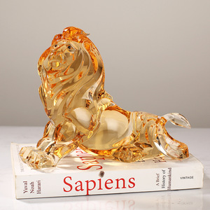 Figura de León de Ámbar, Artesanía Acrílica, Decoración para el Hogar, Oficina, Estudio, Estantería - Product Image 1