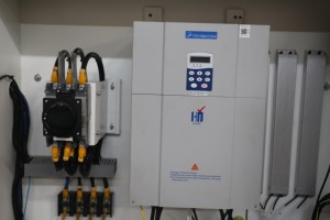 Máquina para hacer botones de camisa Highshine, precio Mesin Cetak Injeksi Tombol Plastik - Product Image 6