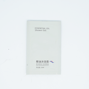 Produits d'accueil personnalisés sous marque privée en mini-sachets pour hôtels de luxe : Shampoing, Huile essentielle, Gel douche, Après-shampoing jetables - Product Image 2
