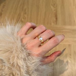 Fournisseur de bijoux haut de gamme Dylam, bagues en argent sterling 925 plaqué or 22 carats avec zircone 5A pour femmes, à porter en mariage - Product Image 3