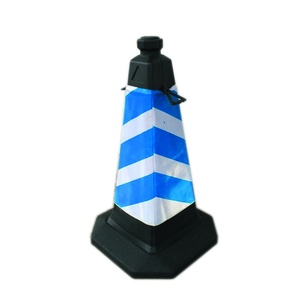 Cônes de signalisation haute visibilité avec base carrée pour la sécurité routière - Product Image 1