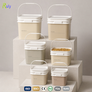 Ruly 2L/3L/5L Recycelbare Lebensmittelechte Kunststoff-Quadrateimer mit Formgepresstem Etikettierbarem Deckel und Auslaufsicherem Griff in Wunschfarbe für Verpackungen - Product Image 1