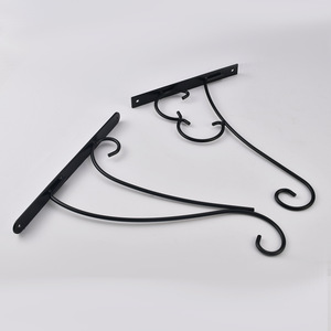 Wenzhou Platinum Link Wrought Iron <b>Wall</b> Mounted Plant Stand Black Irregular Shape <b>Display</b> Shelf For Flowers Bird Feeder Lantern - Product Image 2