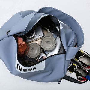 Sac de sport pour femme résistant à l'eau avec logo personnalisé, compartiment à chaussures, sac de sport pour entraînement physique - Product Image 4