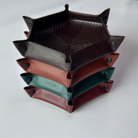 Plateau à dés hexagonal de luxe en cuir PU, support créatif pour dés, plateau de rangement portable pour jeux de table