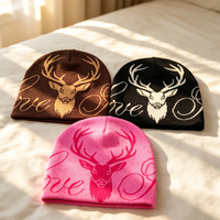 Bonnet en tricot d'hiver réversible en acrylique sans revers, avec motif jacquard personnalisé sur toute la surface