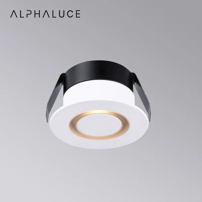 Modern Style Design Four Direction Lighting IP65 Waterproof Led Outdoor Wall Lamps