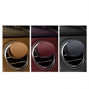 Diffuseur de parfum de luxe pour voiture, clip de ventilation en cuir, accessoires intérieurs, parfum océanique longue durée, cadeau - Product Image 1