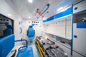 Ambulance FOTON 4x4, véhicule de surveillance d'urgence, ambulance médicale d'urgence, prix de vente de voiture d'ambulance - Product Image 6