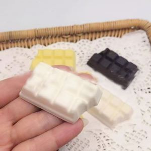 Juguete Blandito de Barra de Chocolate Mordida de PU de 5cm, Realista, Nuevo y Creativo, Regalo Antiestrés para Niños y Adultos, Juguete Relajante para Apretar - Product Image 2