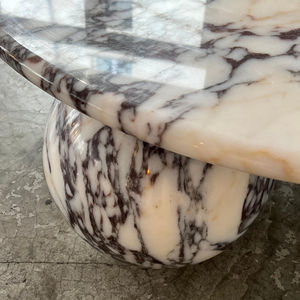 Mesa <span class=keywords><strong>de</strong></span> Centro Redonda <span class=keywords><strong>de</strong></span> Mármol Estilo Nórdico Moderno, Calacatta <span class=keywords><strong>Viola</strong></span>, Patas <span class=keywords><strong>de</strong></span> 3 Bolas, Mueble Duradero y Ecológico para Dormitorio o Sala <span class=keywords><strong>de</strong></span> Estar - Product Image 2