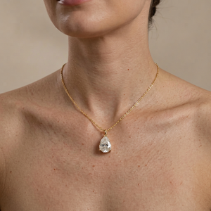 Pendentif chaîne en diamant de laboratoire taille poire 5 carats, or jaune 14 carats, certifié IGI, bijoux de luxe pour mariage, cadeau de Apricot Jewels - Product Image 1