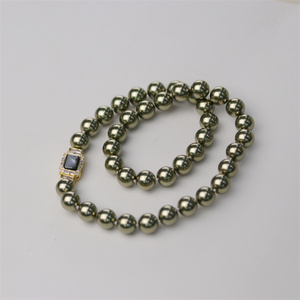 Collier vintage chrétien avec perles d'imitation de cristal de 10 mm, bijoux tendance pour femmes, idéal pour les fêtes et les cadeaux d'anniversaire - Product Image 6