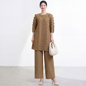 Traje de Dos Piezas de Poliéster Estampado Informal de Alta Calidad para Mujer de Oficina, con Pliegues, Colores Contrastantes, Holgado, Talla Grande, Transpirable - Product Image 1