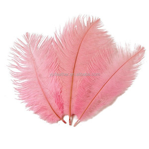 Plumes d'<span class=keywords><strong>autruche</strong></span> artificielles blanches de 40 à 45 cm, <span class=keywords><strong>prix</strong></span> de gros, pour la décoration de mariage - Product Image 1