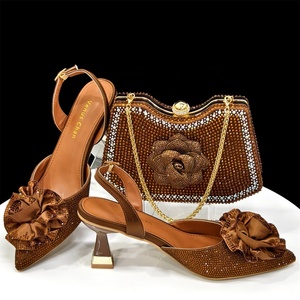 Set di <span class=keywords><strong>Scarpe</strong></span> e Borsa con Strass Design alla Moda per Donne, <span class=keywords><strong>Scarpe</strong></span> con <span class=keywords><strong>Tacco</strong></span> Alto 7CM e Set di Borse per Abbigliamento da Cerimonia - Product Image 3