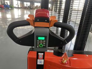 Nieuw ontworpen elektrische mini-reachstacker zonder poten met 1,5-tons en 2-tons vorkaccessoires, bereik vooruit/achteruit van 4m/5m/5,5m - Product Image 3